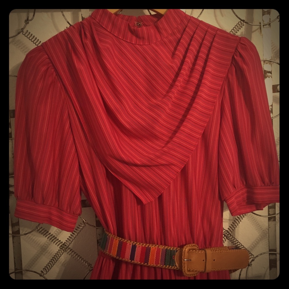 Small Vintage Dress w/ Belt